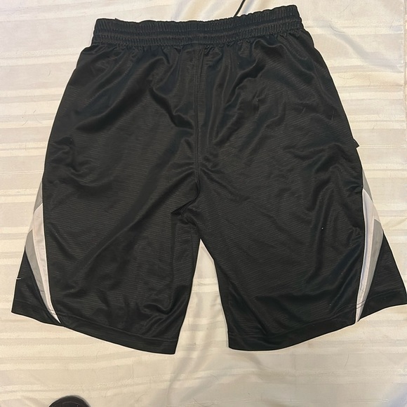 Nike Basketball Shorts - Picture 10 of 11